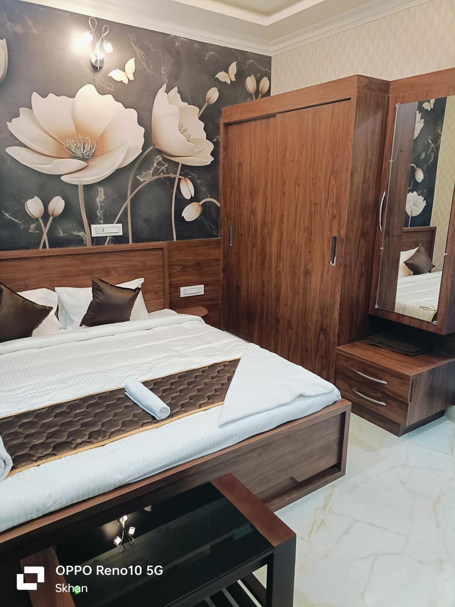 Hotel Golden Residency Kushālnagar Exteriér fotografie